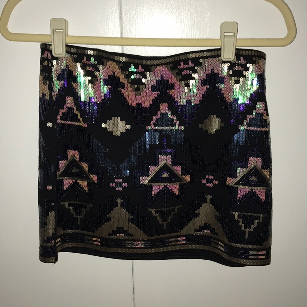 Express sequin skirt - Picture 2 of 4